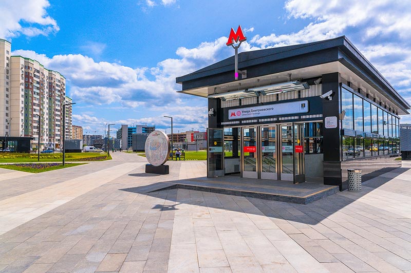 Станция метро улица Дмитриевского